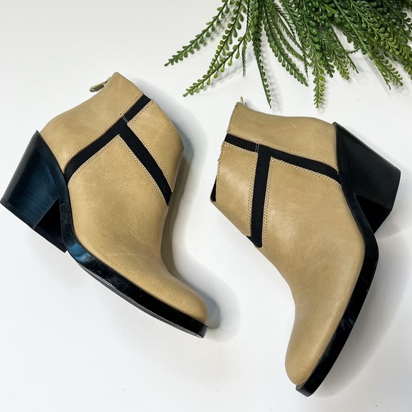 Naya Shoes - Naya Atom Off White Black Heeled Leather Boots Size 8.5